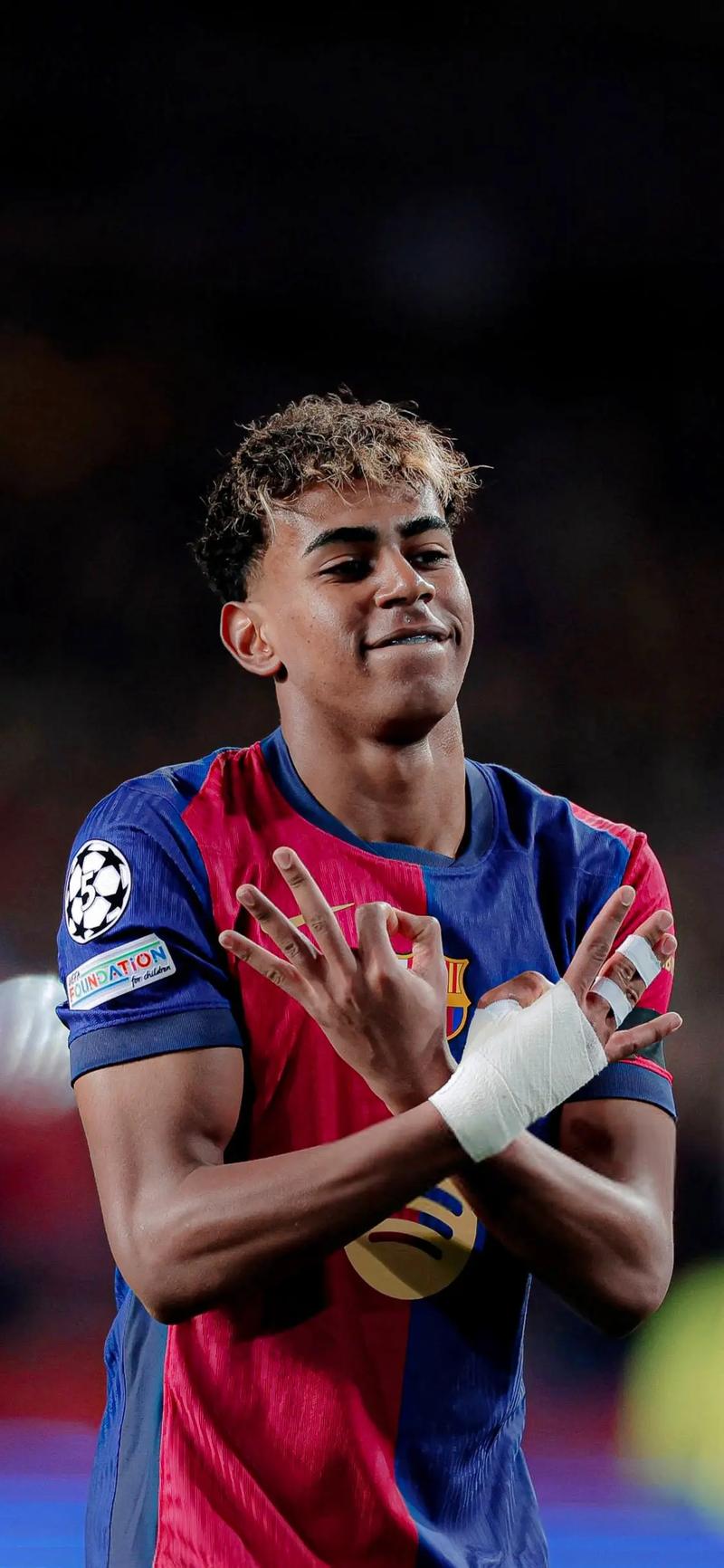 南通发布：苏超南通队载誉而归，3000多名球迷迎接城市英雄