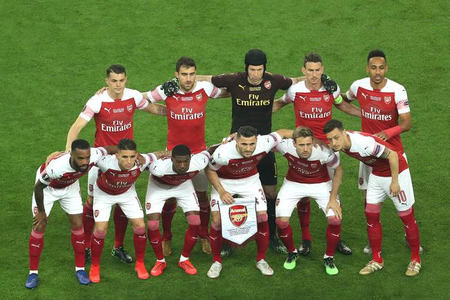 亚马尔：不会去想我是西班牙足球的新旗帜；目前没感到过压力（亚马尔：不认为自己是西班牙足坛新旗手，当下并无压力）