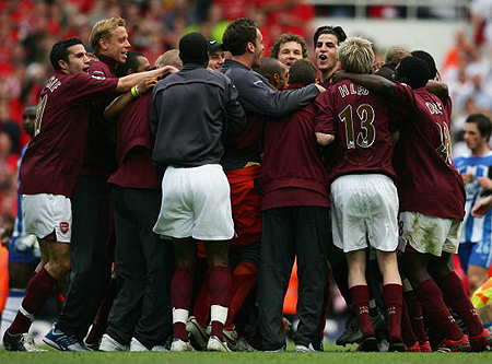 美记：步行者和鹈鹕都对库明加感兴趣