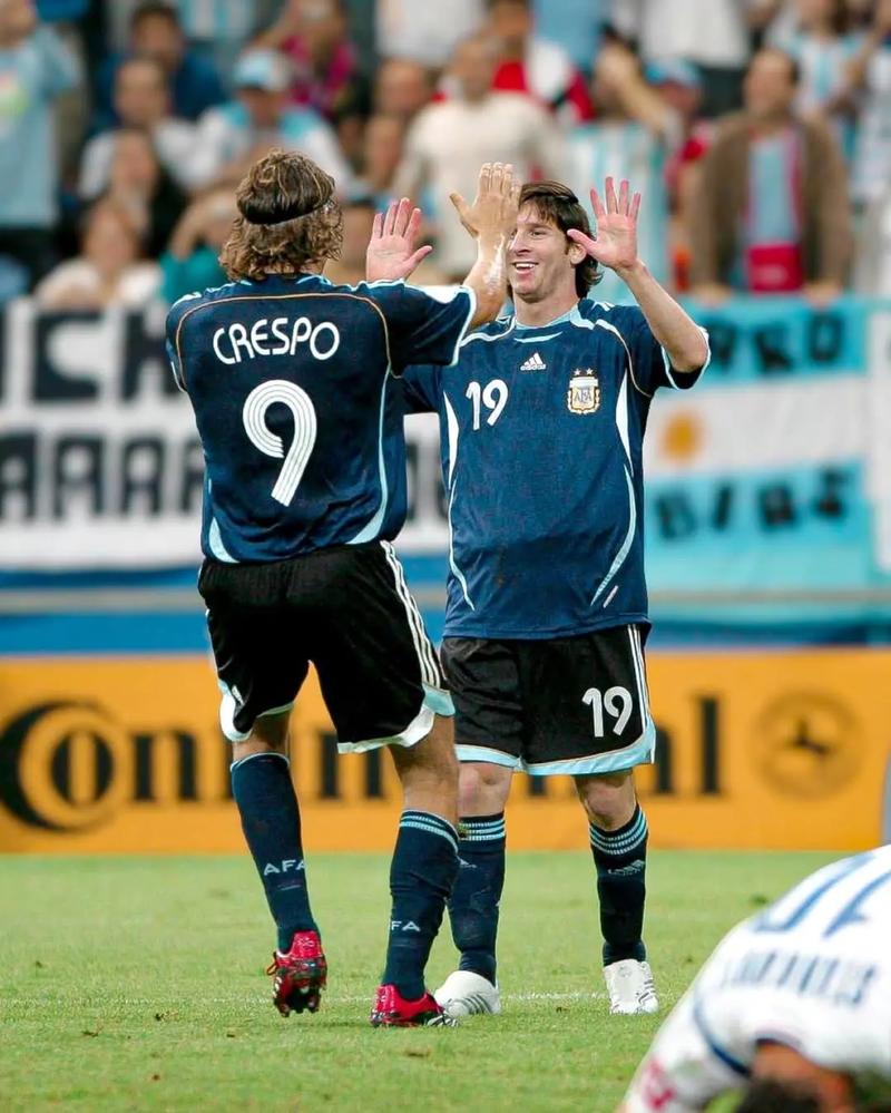 利雅得胜利客战新未来城体育：C罗PK拉卡泽特；菲利克斯首发